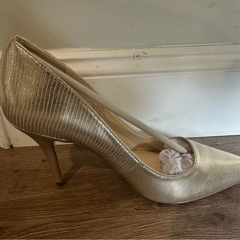 Nine West Silver Textured Heels for Formal Occasions
